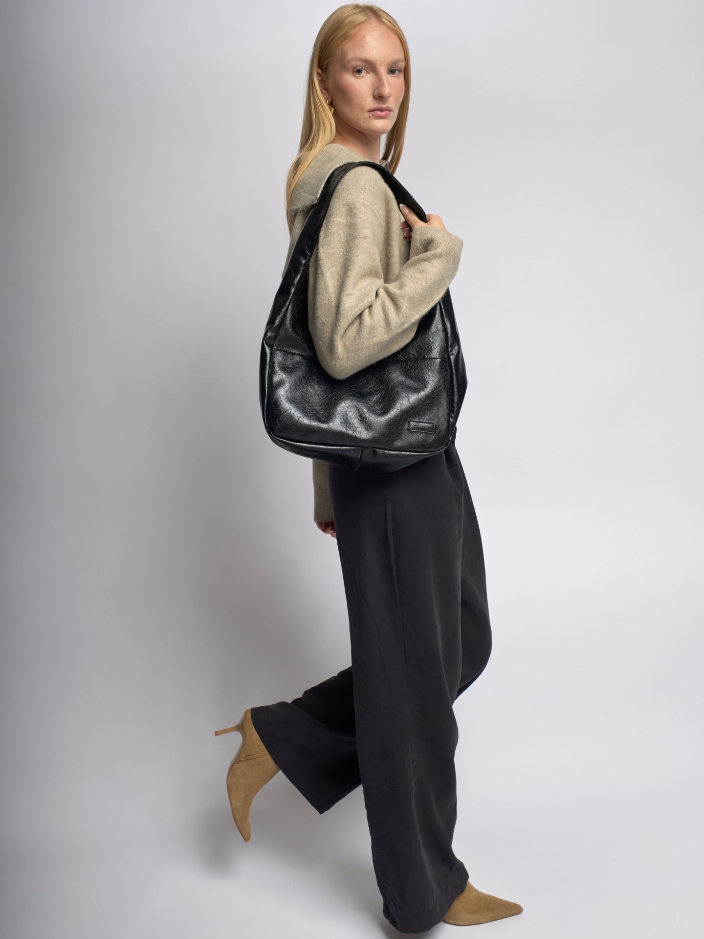 Scarlett Distressed Leather Tote